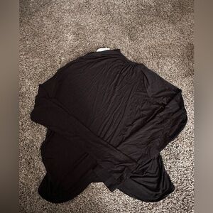 Black Long Sleeve Top Size Medium 0213